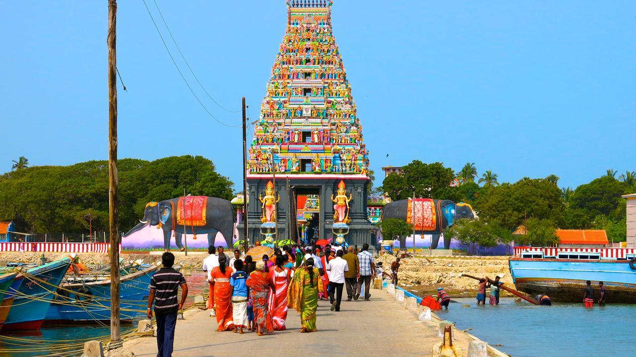Sai Holiday Inn Jaffna Eksteriør billede