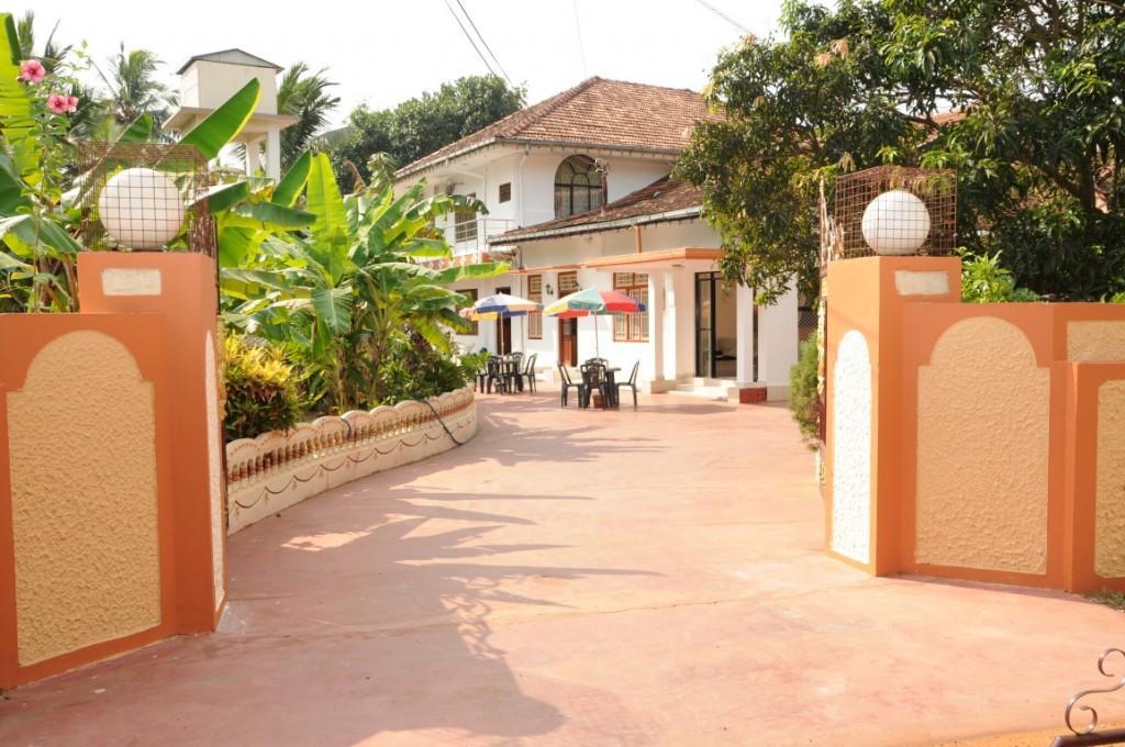 Sai Holiday Inn Jaffna Eksteriør billede